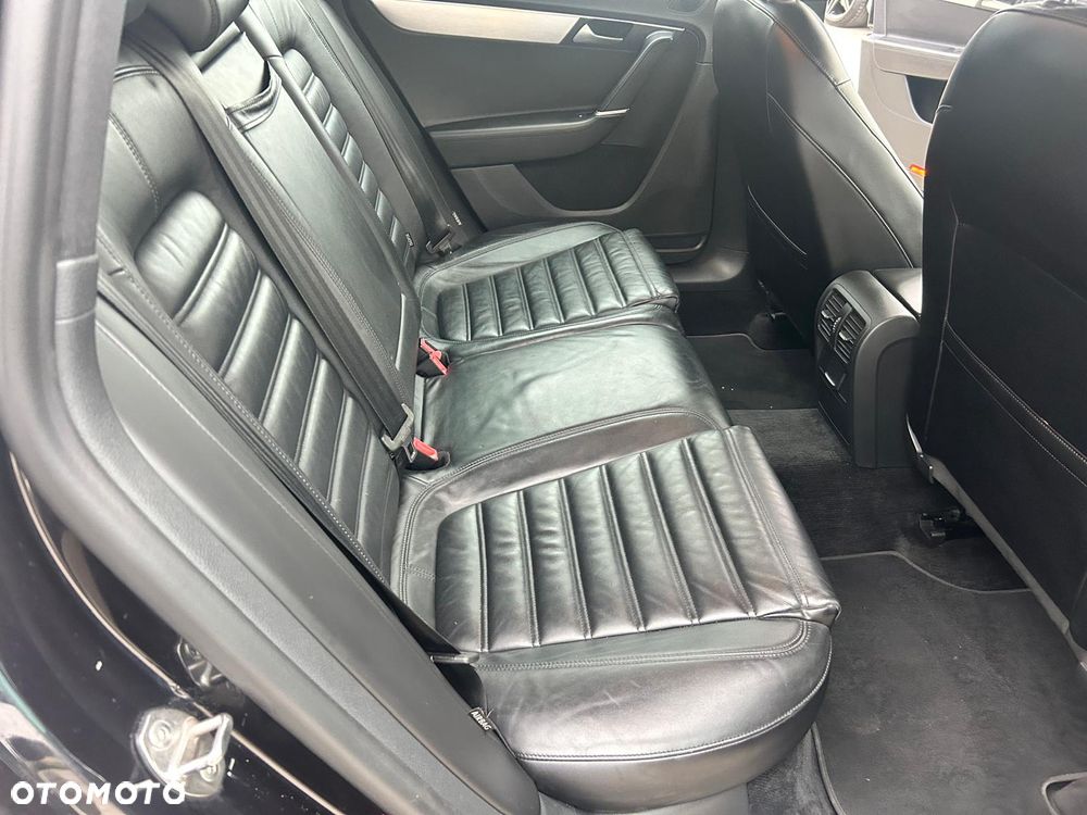 Volkswagen Passat 2.0 TSI Highline DSG - 26