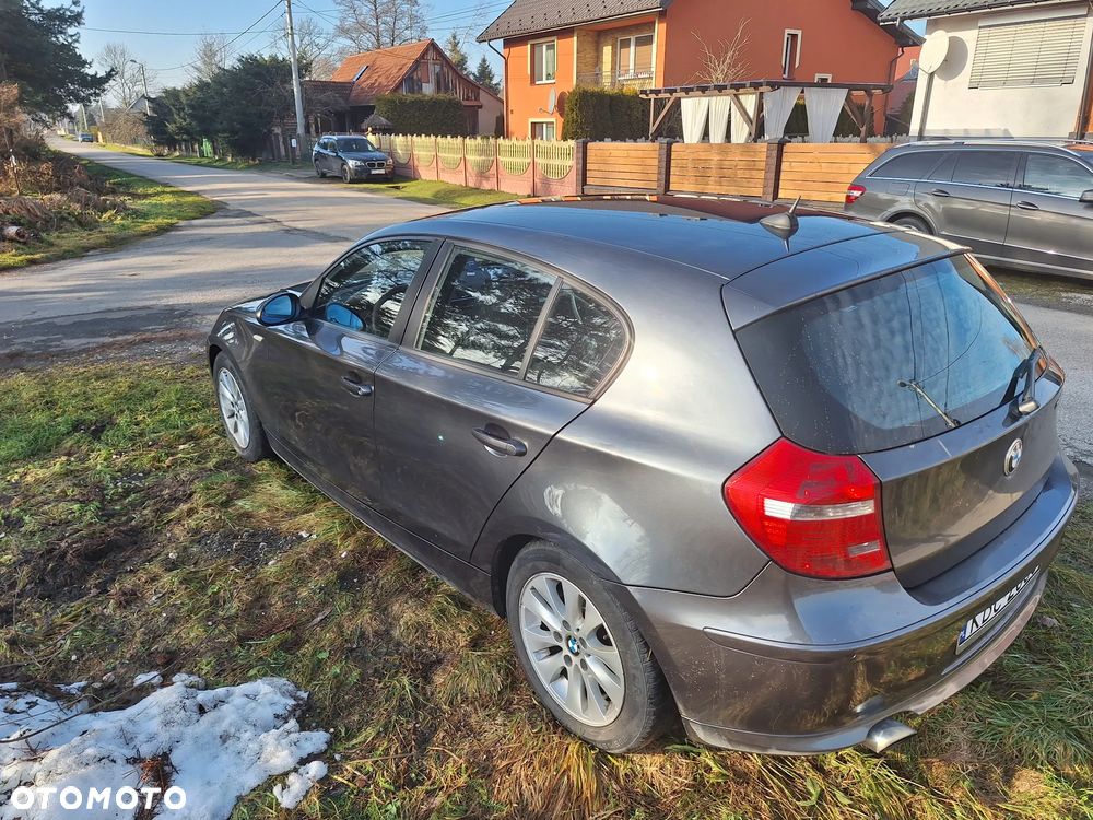 BMW Seria 1 120d DPF - 9