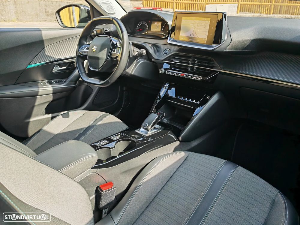 Peugeot 2008 1.5 BlueHDi Allure Pack EAT8 - 8
