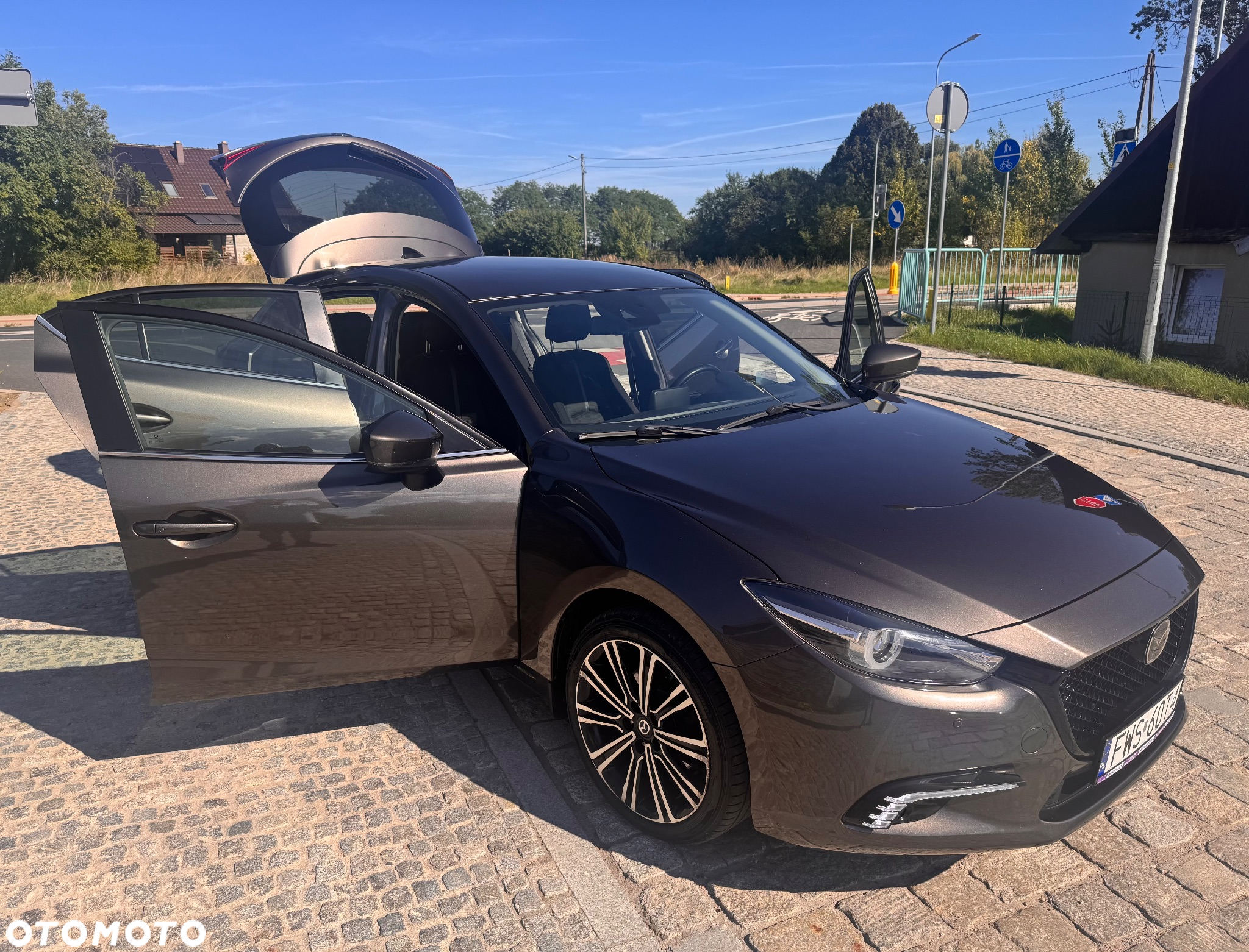 Mazda 3 SKYACTIV-G 120 NAKAMA - 38