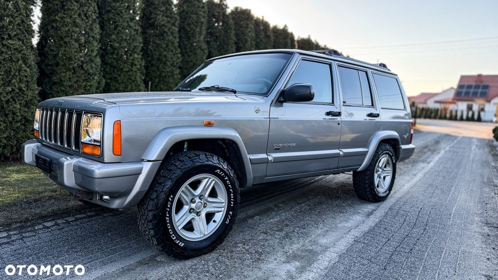 Jeep Cherokee 4.0 Limited - 34