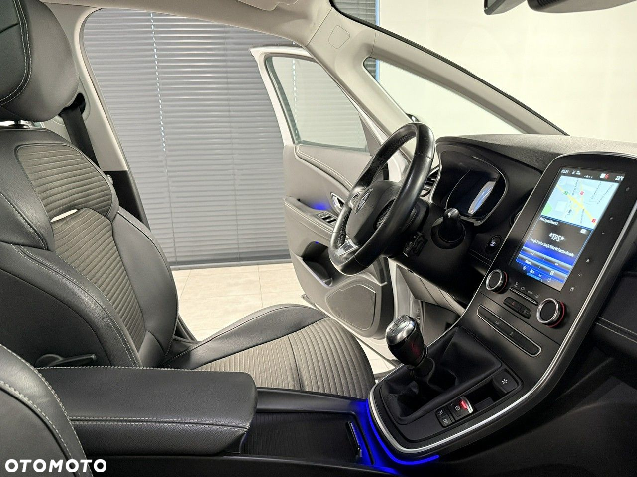 Renault Scenic ENERGY dCi 130 INTENS - 32