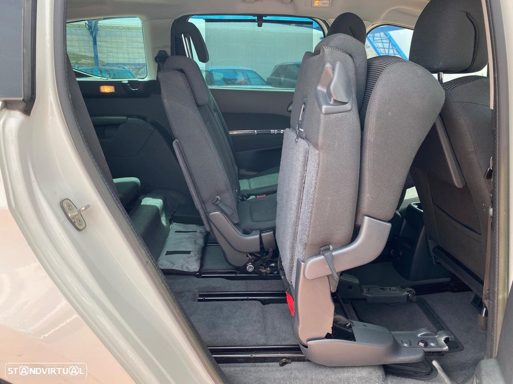 Peugeot 5008 1.6 HDi Allure - 18