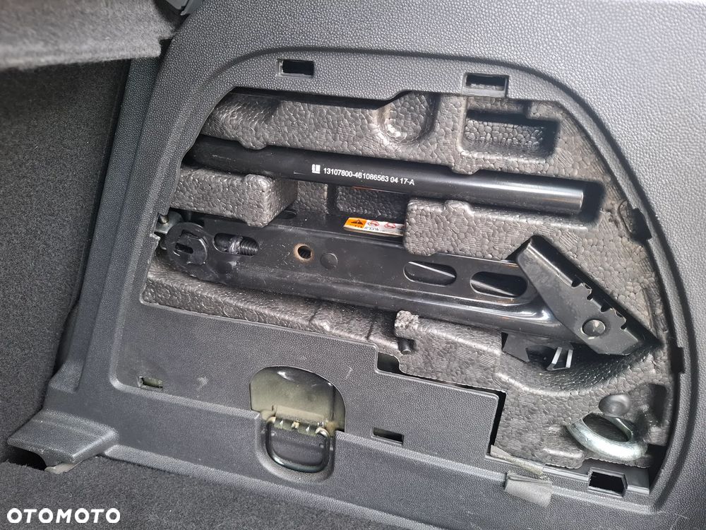 Opel Corsa 1.4 (ecoFLEX) Start/Stop Innovation - 32