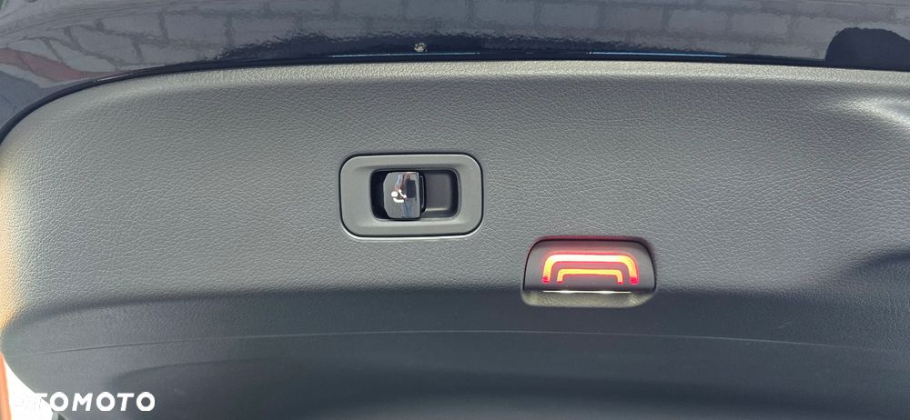 Mercedes-Benz GLC - 17