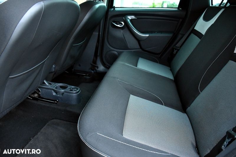 Dacia Duster dCi 110 FAP 4x4 Blackshadow - 11