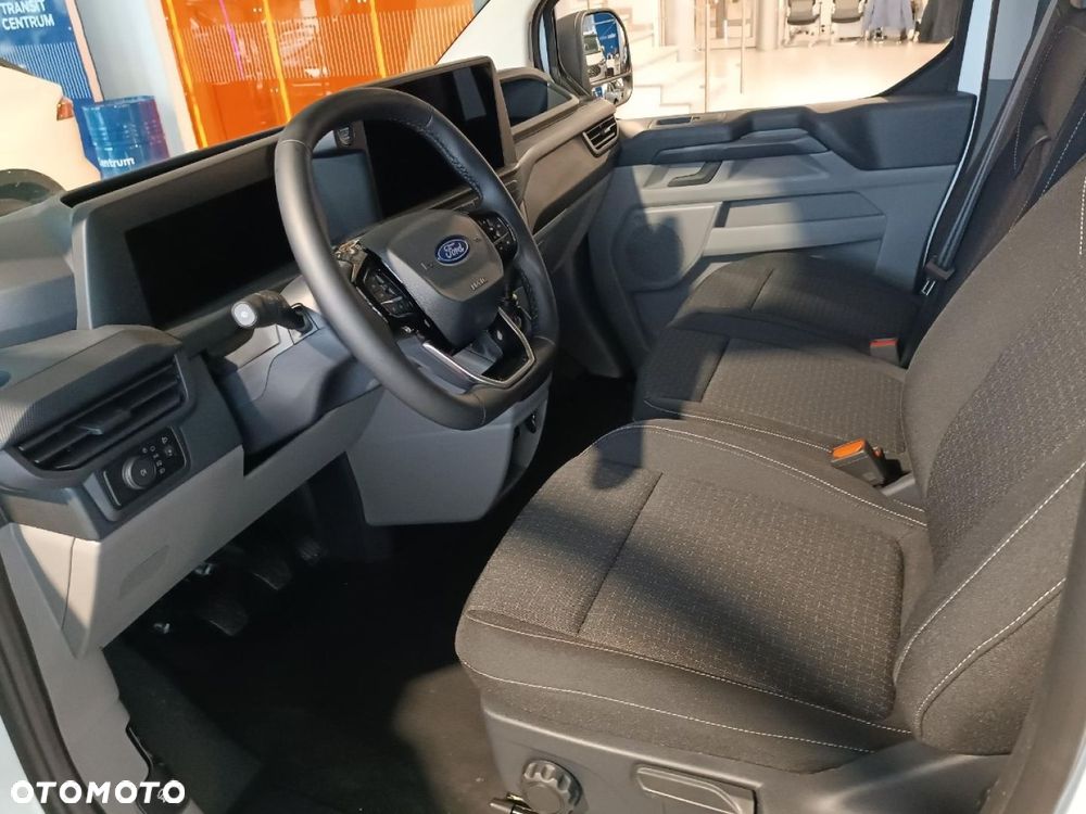 Ford Transit Custom - 13