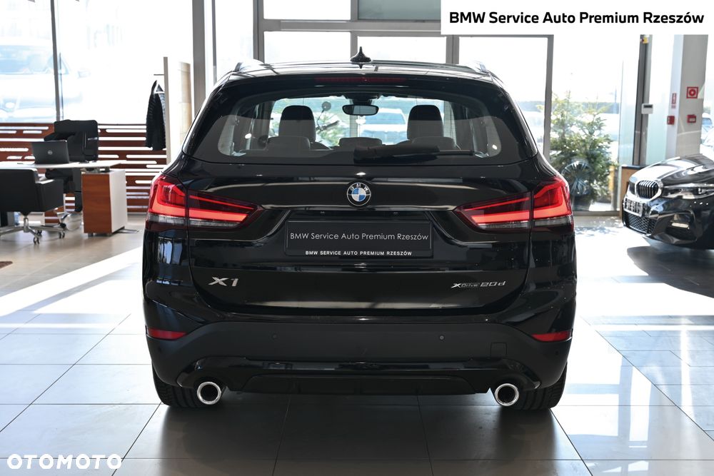 BMW X1 xDrive20d Sport Line - 17