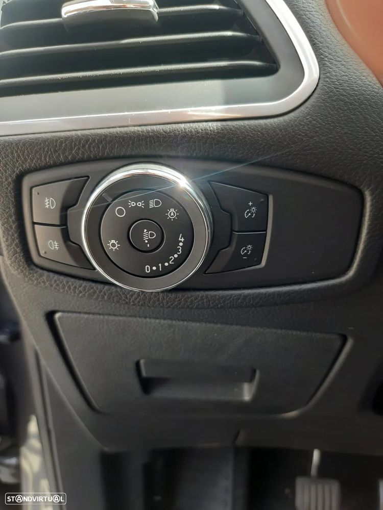 Ford S-Max 2.0 TDCi Titanium - 25