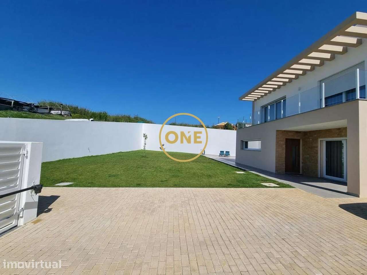 Moradia T4 c/garagem em Miragaia/Lourinhã - Perto de Comércio Local e - Grande imagem: 2/33