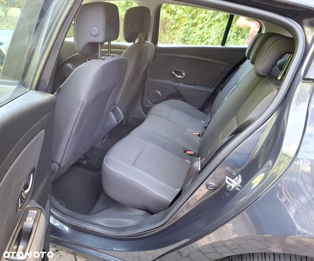 Renault Megane ENERGY dCi 110 Start & Stop Bose Edition - 11