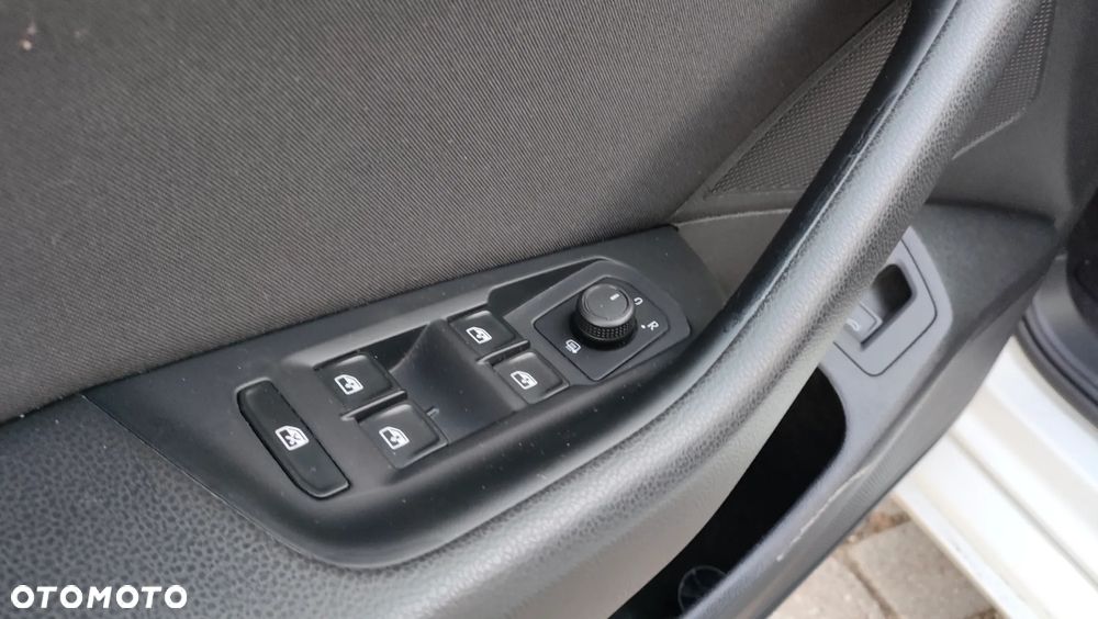 Volkswagen Passat 2.0 TDI SCR DSG Comfortline - 21