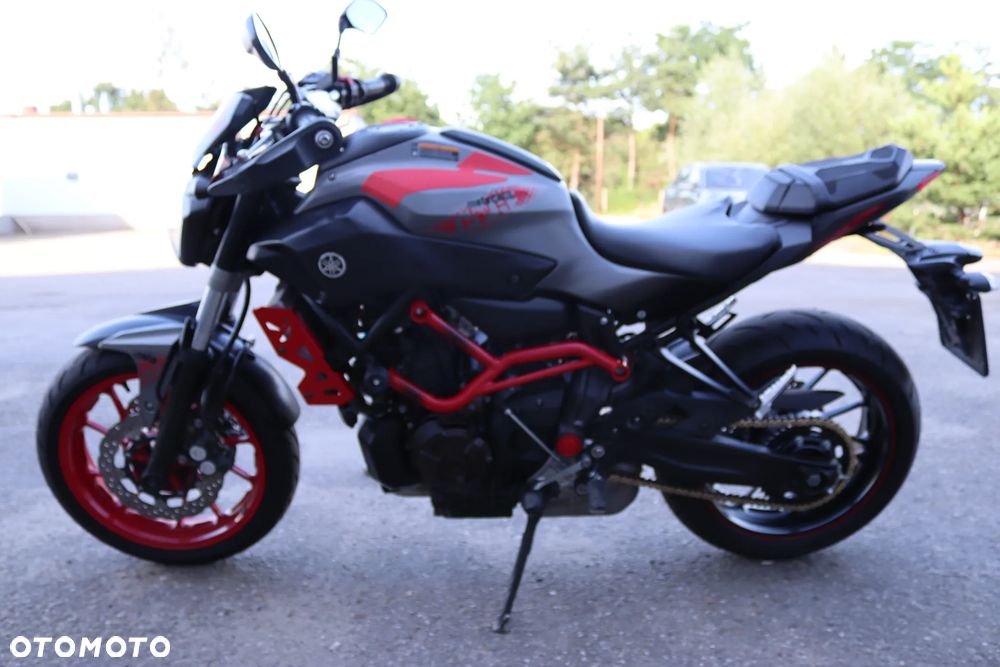 Yamaha MT - 6