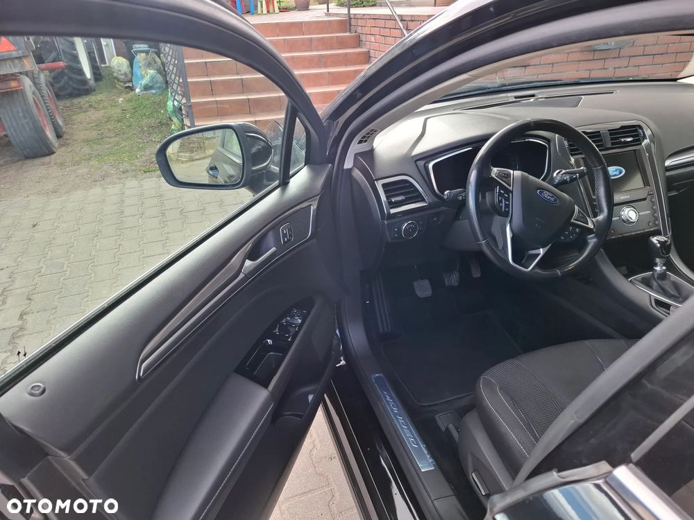 Ford Mondeo 2.0 EcoBlue Titanium - 24