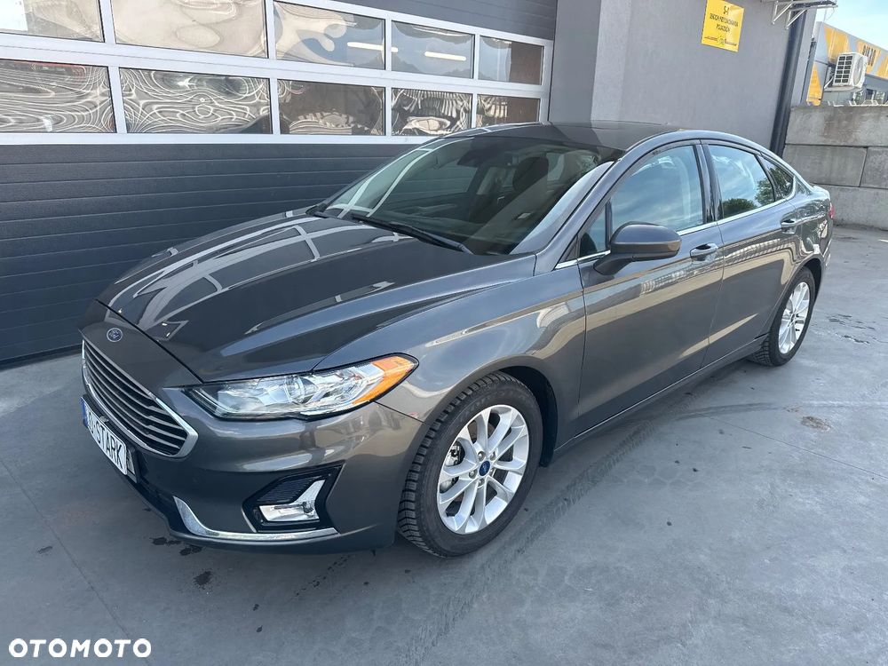 Ford Fusion - 4