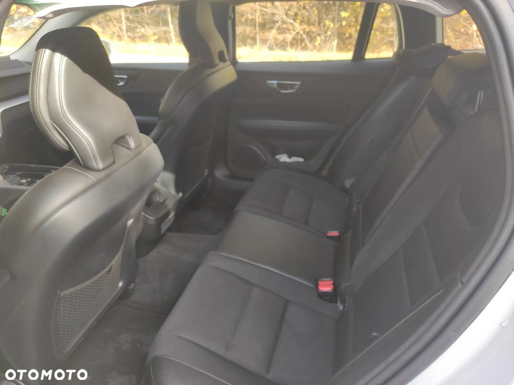 Volvo V60 D4 SCR AWD Momentum - 11
