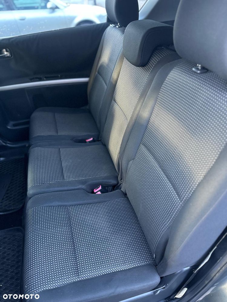 Toyota Corolla Verso 2.2 D-4D X 7os - 14