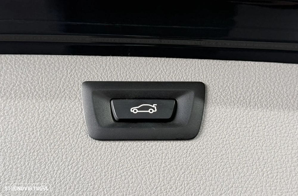 BMW 318 d Line Luxury - 56