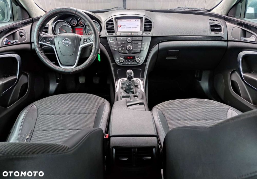 Opel Insignia - 12