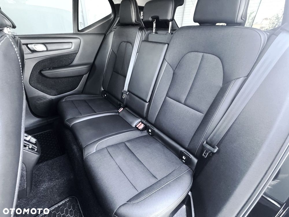 Volvo XC 40 - 30