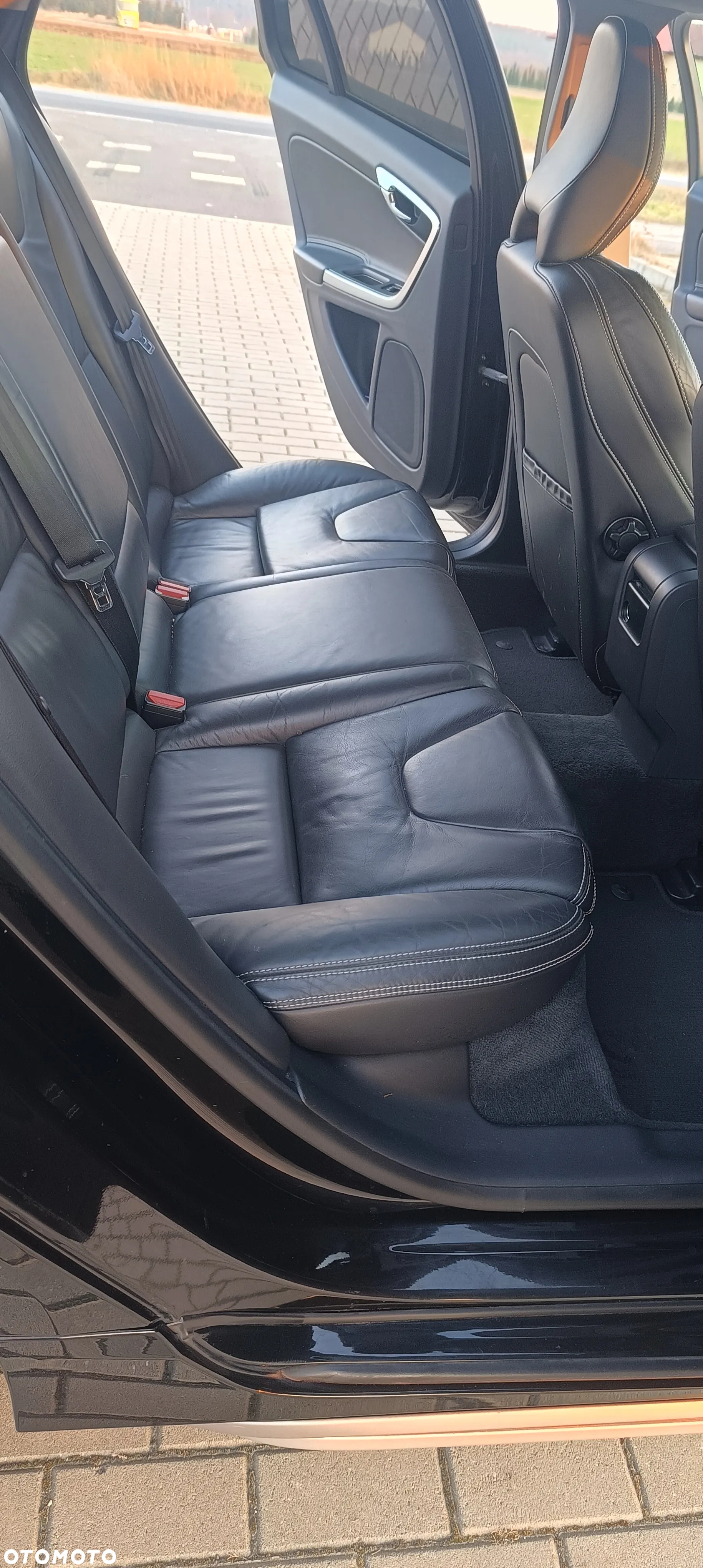 Volvo V60 D6 AWD Plug-in Hybrid Summum - 15