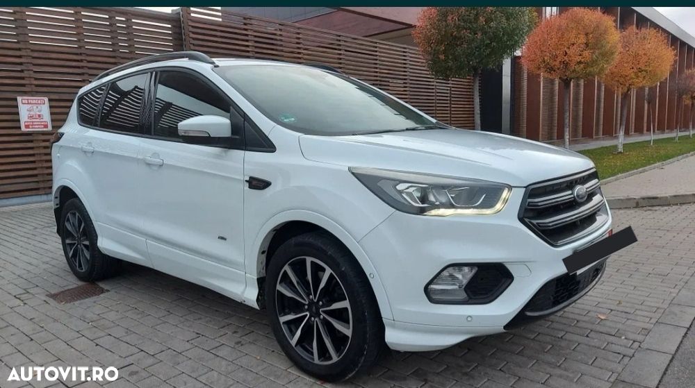 Ford Kuga 2.0 TDCi 4WD Powershift ST-Line - 4