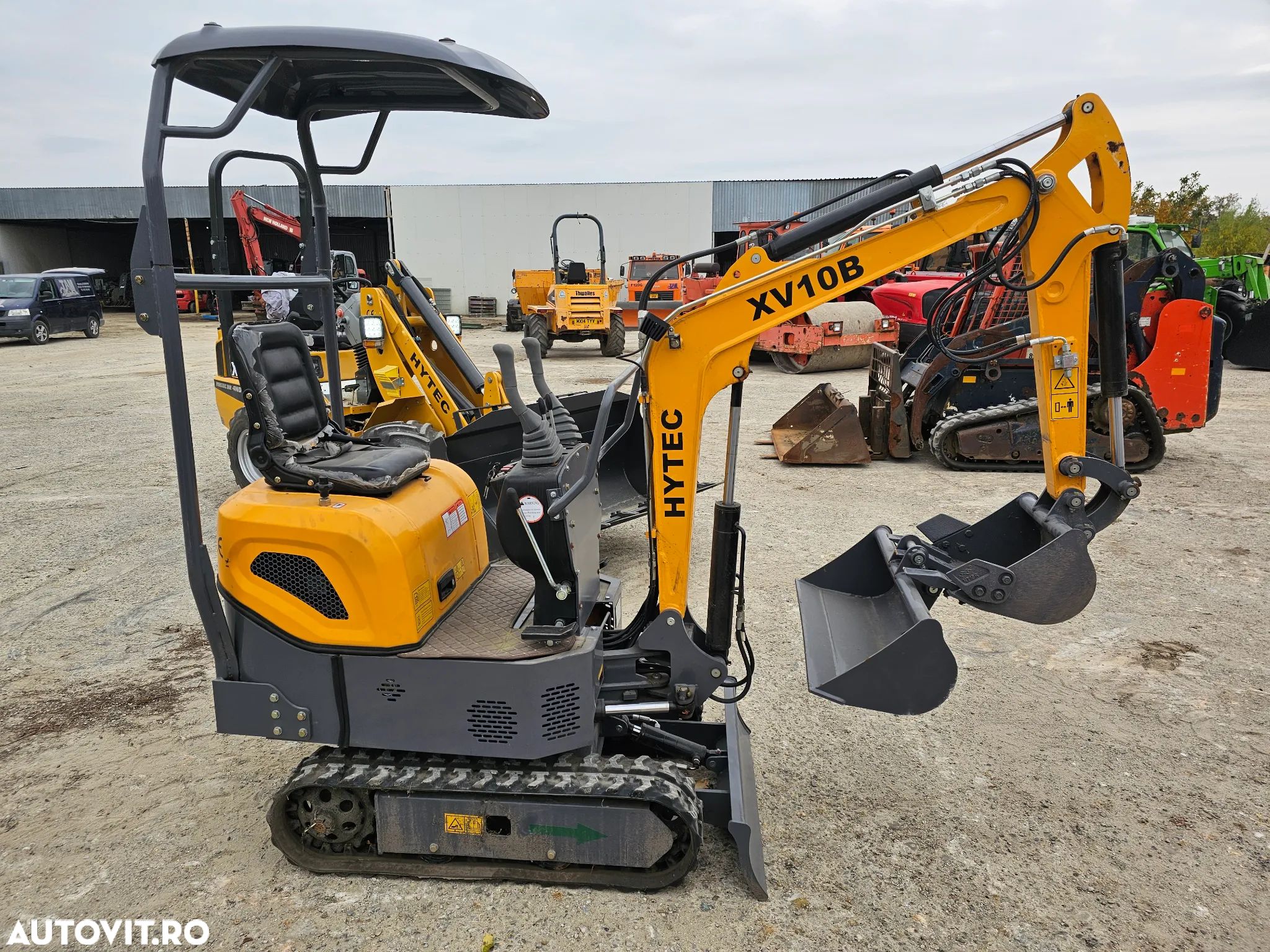Hitachi Hytec Xv10B miniexcavator microexcavator mini - 1