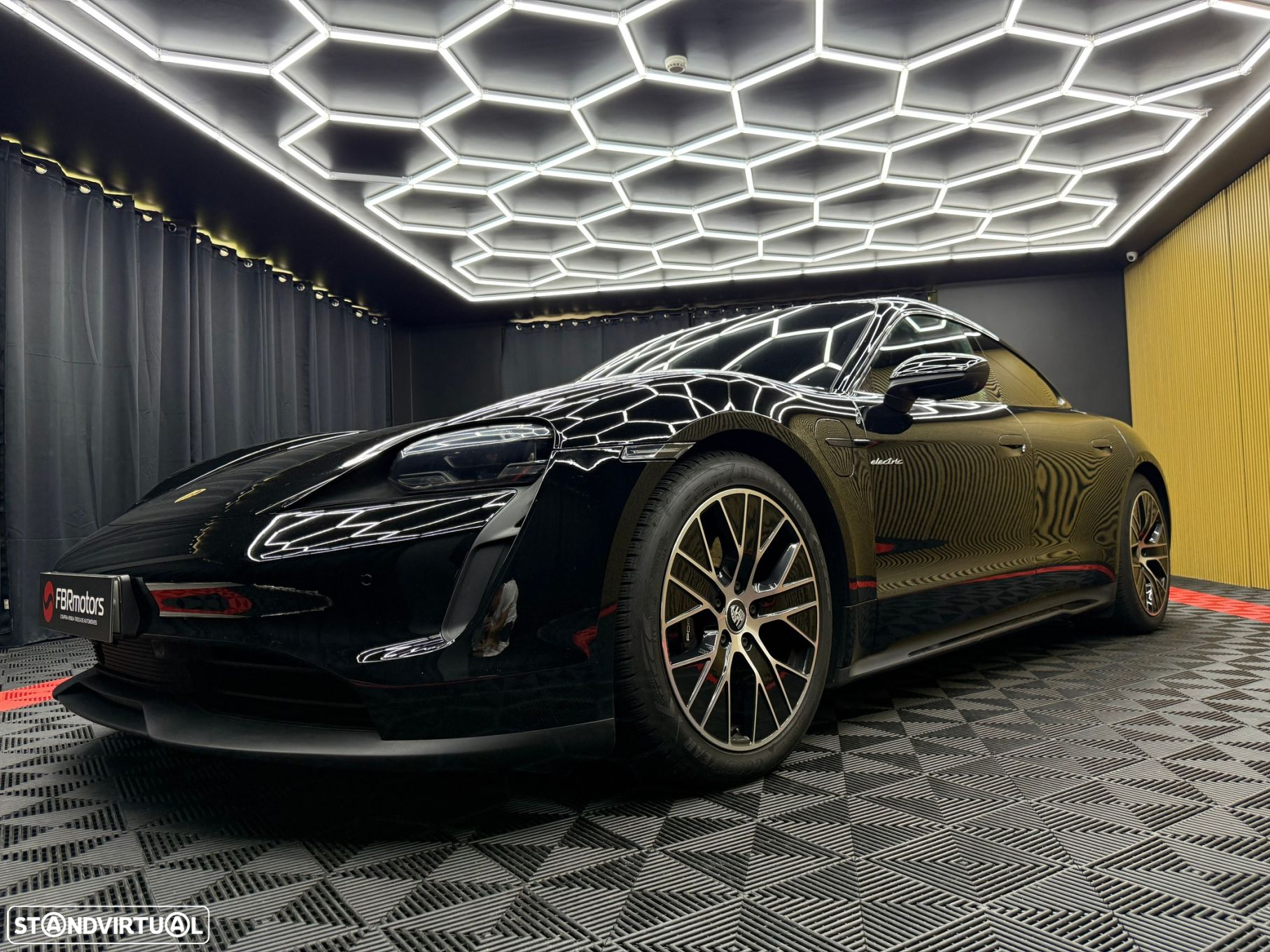 Porsche Taycan 4S bateria Performance Plus - 3