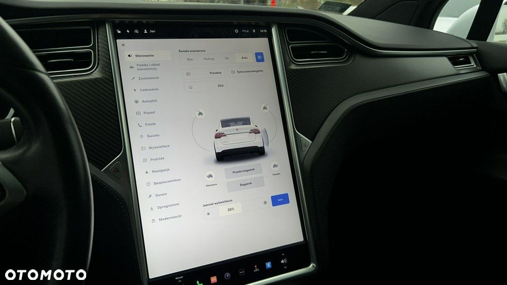 Tesla Model X - 19