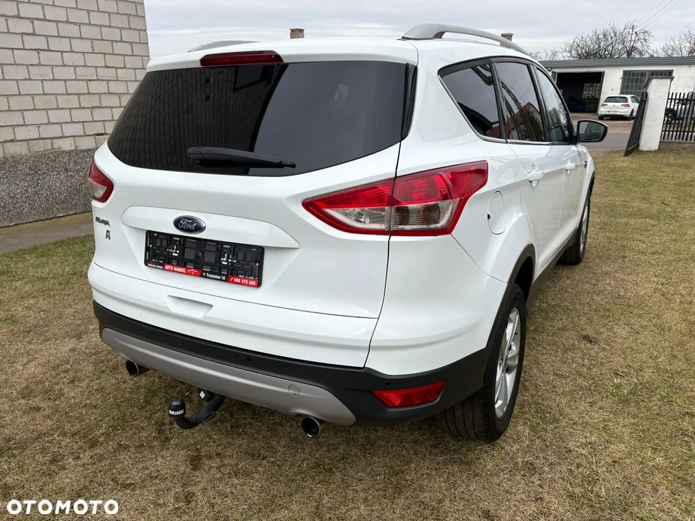 Ford Kuga 2.0 TDCi 2x4 Titanium - 5