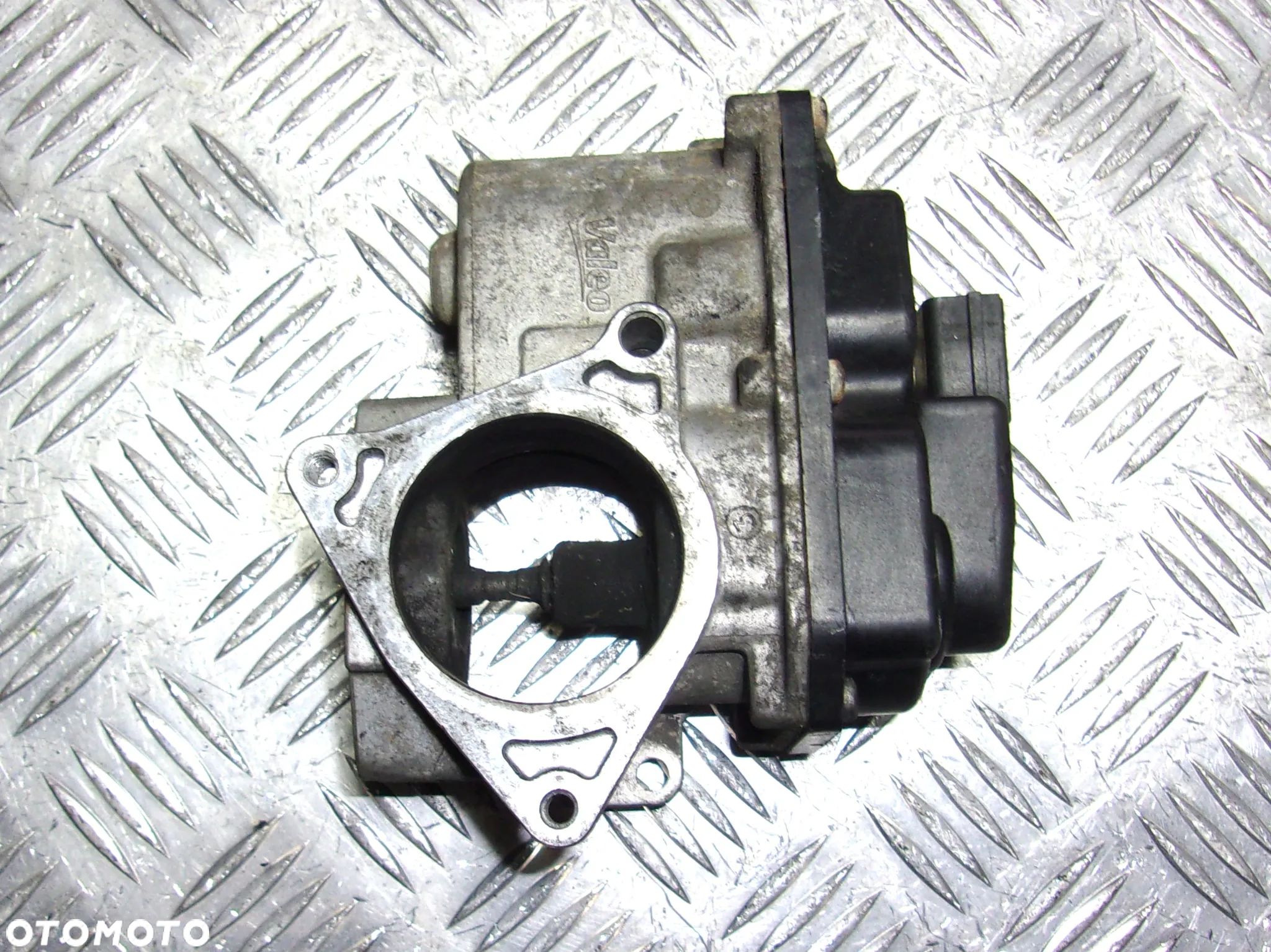 VW Passat B6 B7 zawór EGR 2.0 TDI - 1