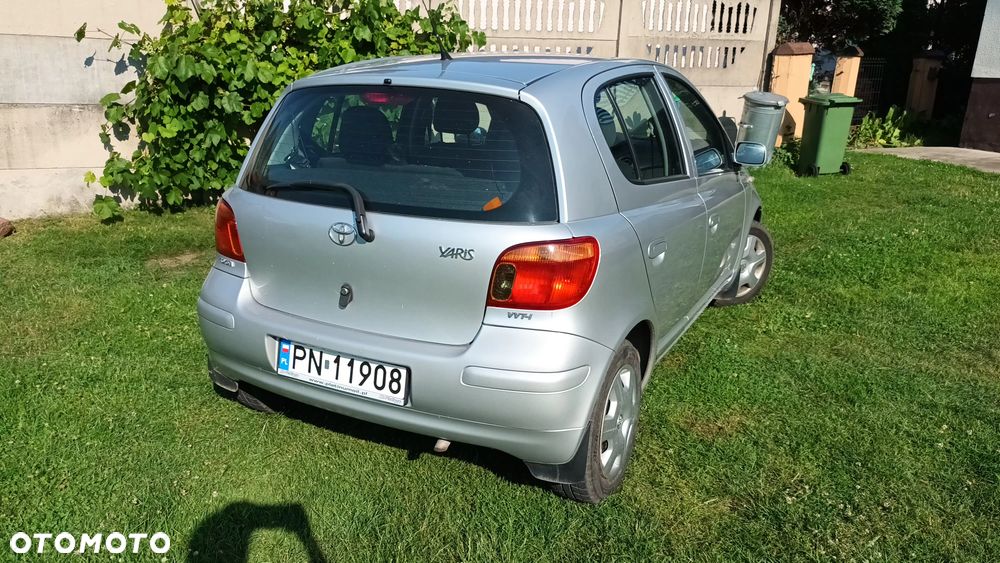 Toyota Yaris 1.0 Base - 3