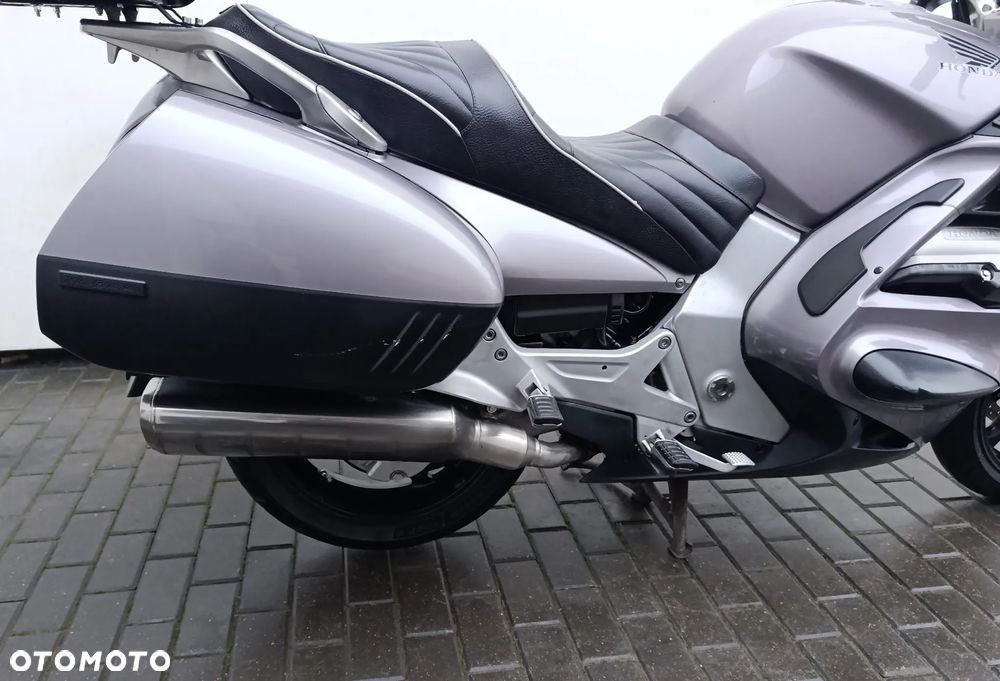 Honda ST - 19