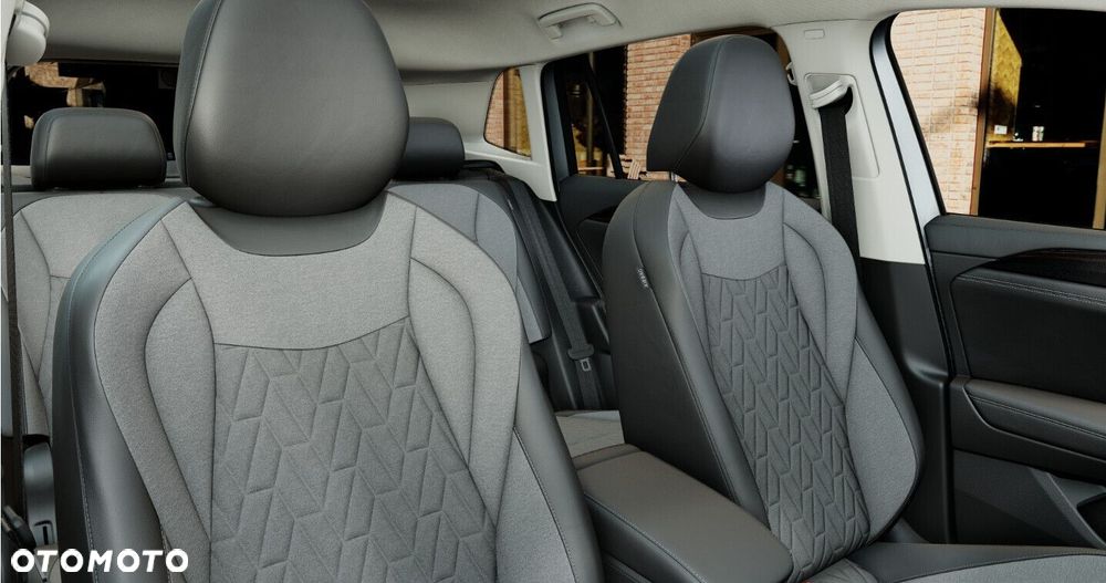 Volkswagen Tiguan - 11
