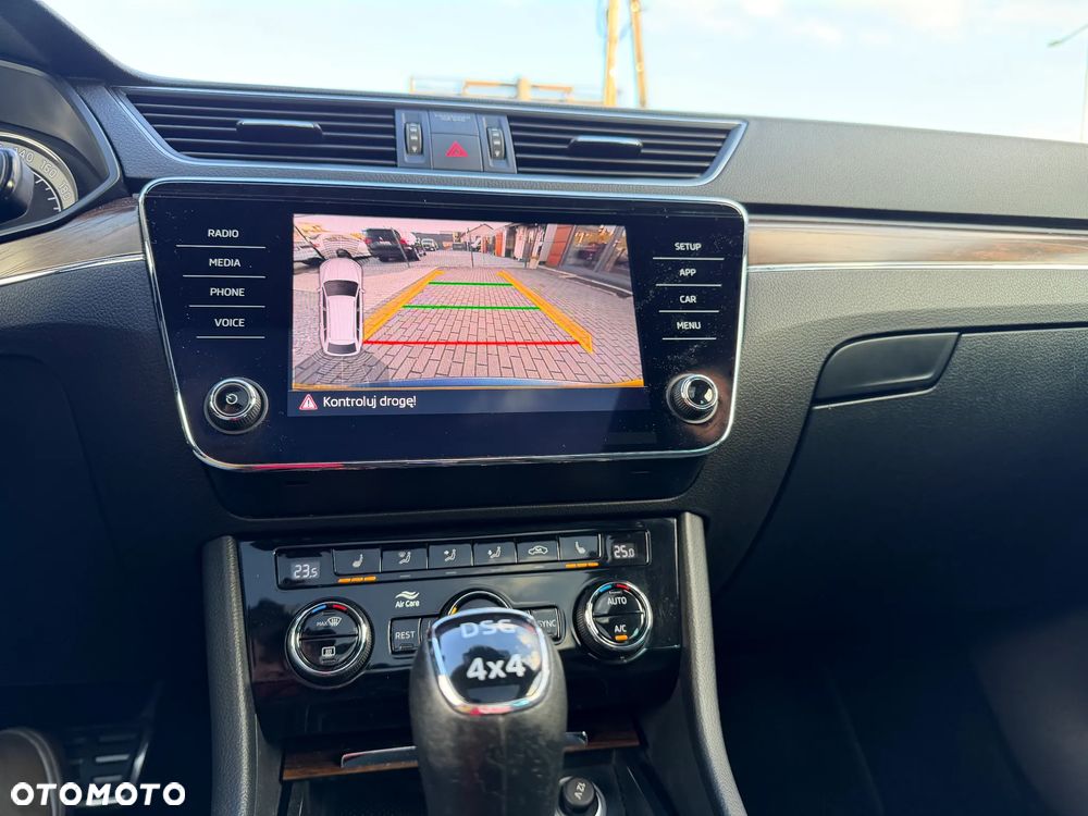 Skoda Superb 2.0 TDI SCR 4x4 Scout DSG - 26