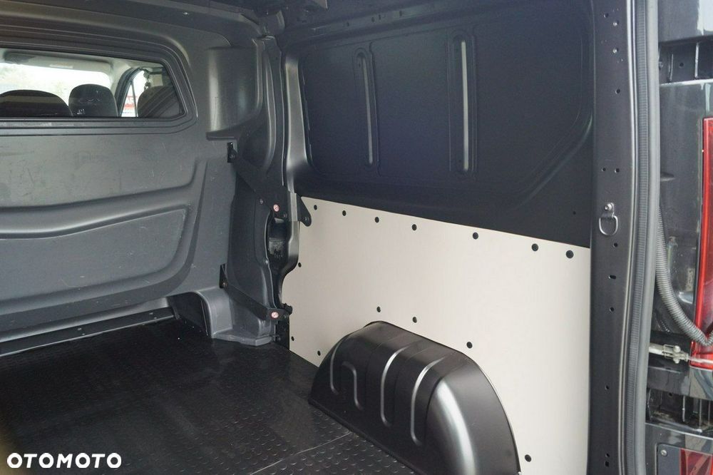 Opel Vivaro - 21