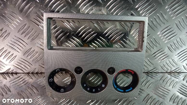 RAMKA PANELU NAWIEWU / RADIA TATA INDICA - 1