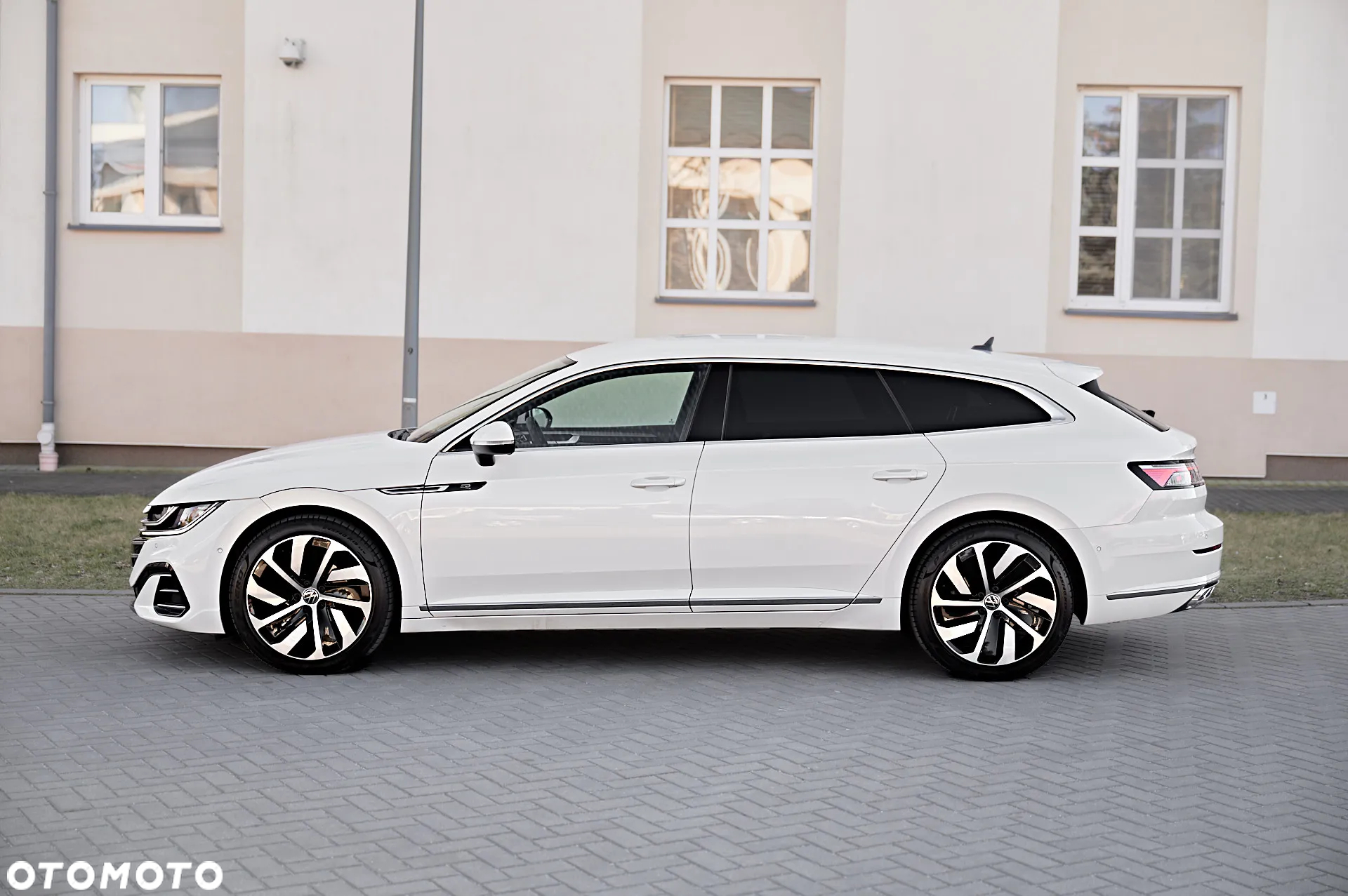 Volkswagen Arteon 2.0 TDI R-Line DSG - 13