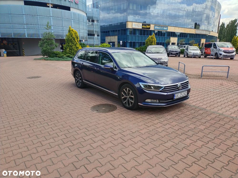 Volkswagen Passat 2.0 TDI (BlueMotion Technology) DSG Highline - 1