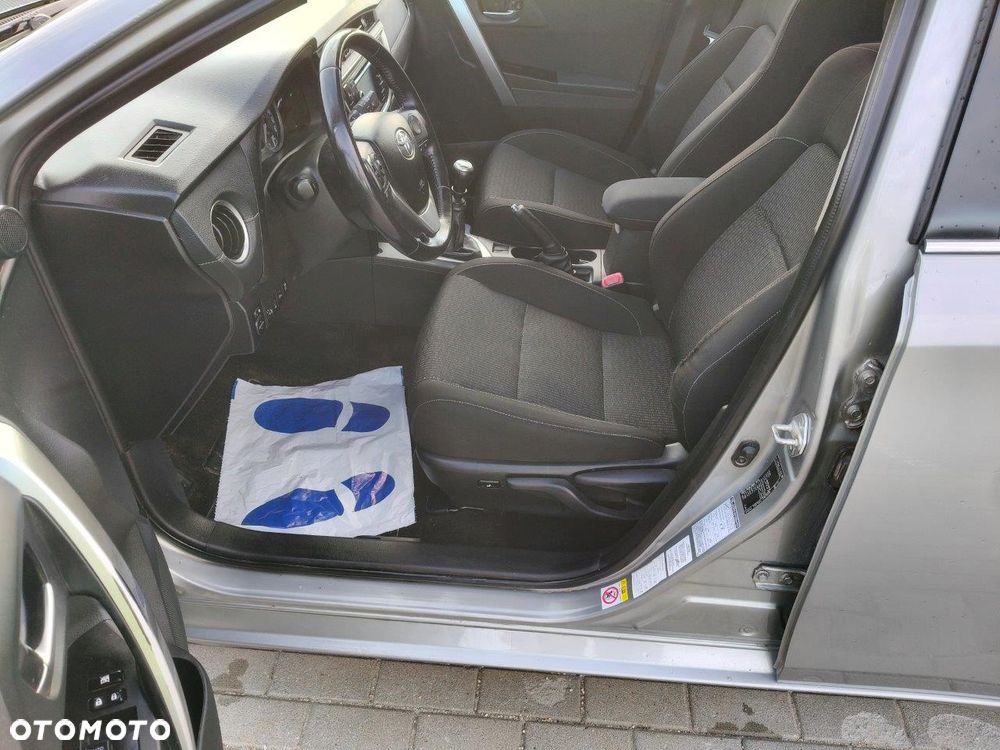 Toyota Auris 1.6 Valvematic Executive - 7