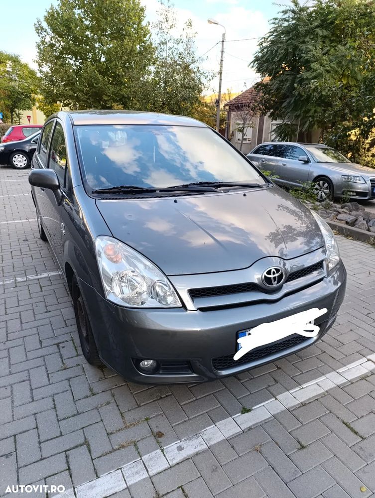 Toyota Corolla Verso 2.0 D-4D - 4