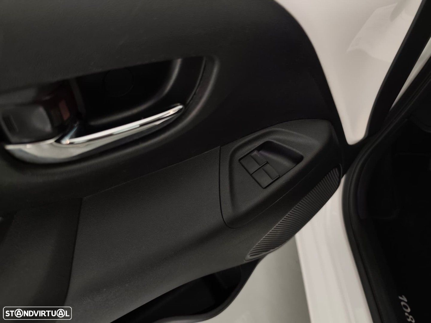 Peugeot 108 1.0 e-VTi Allure - 29