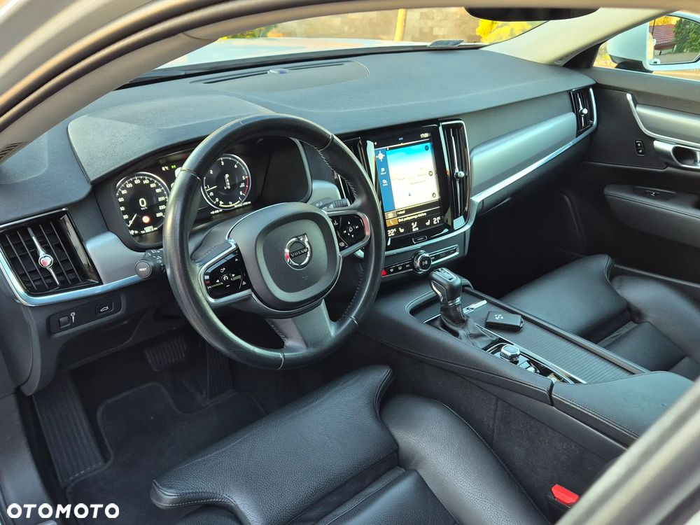 Volvo S90 D4 SCR Momentum Pro - 31