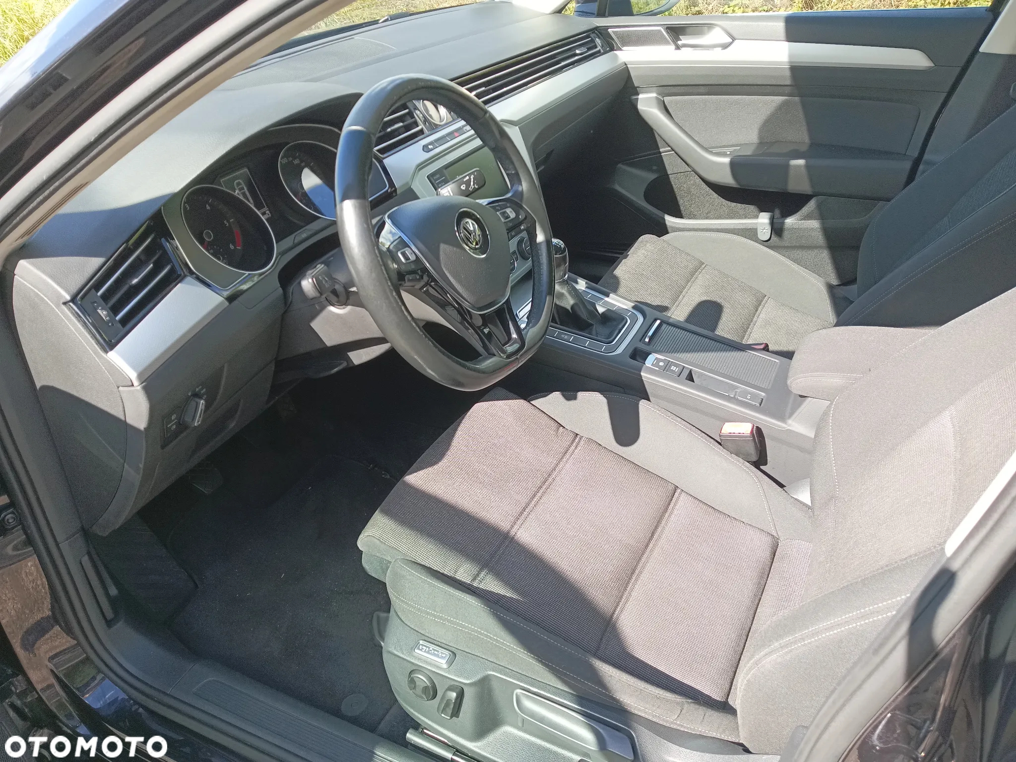 Volkswagen Passat 2.0 TDI BMT Comfortline - 11