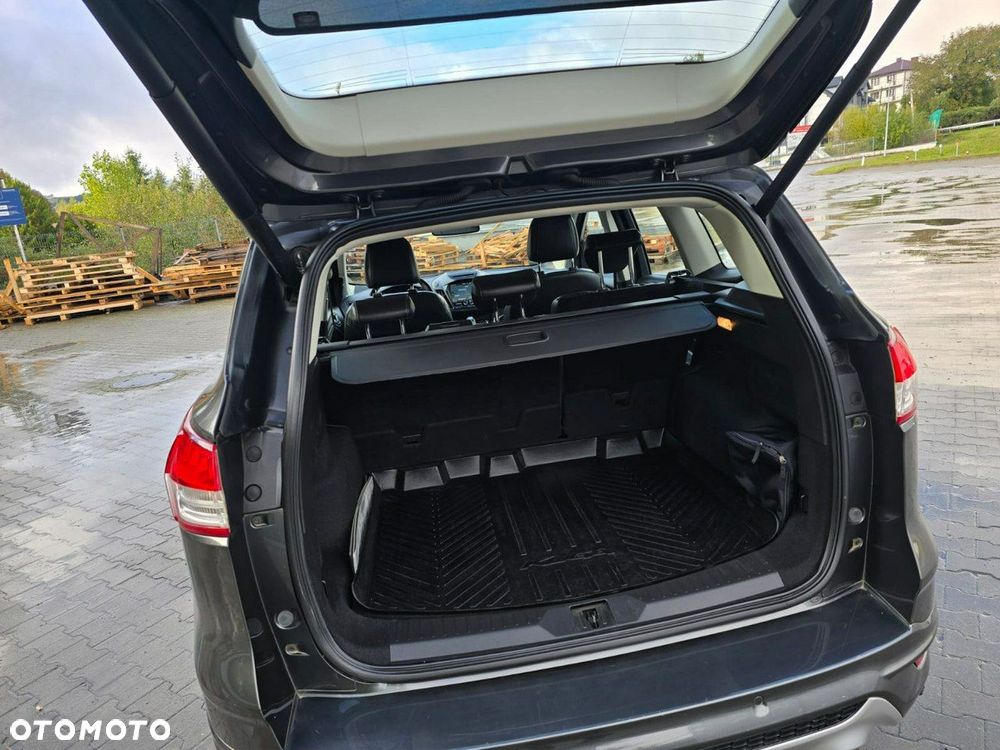 Ford Kuga - 37