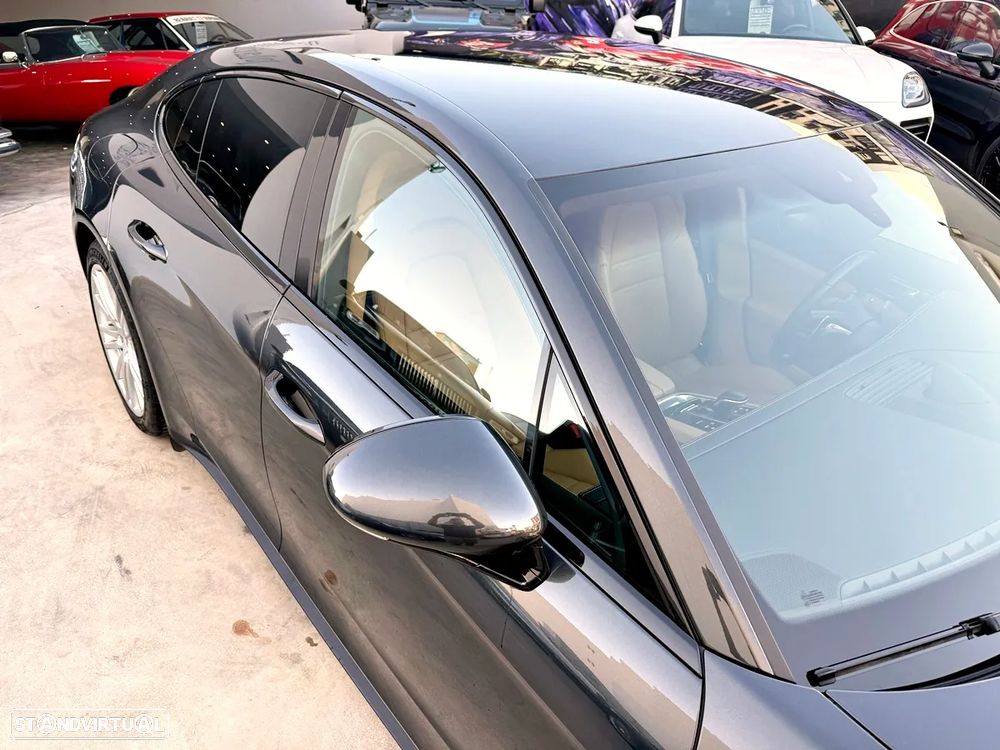 Porsche Panamera 4 E-Hybrid Platinum Edition - 45