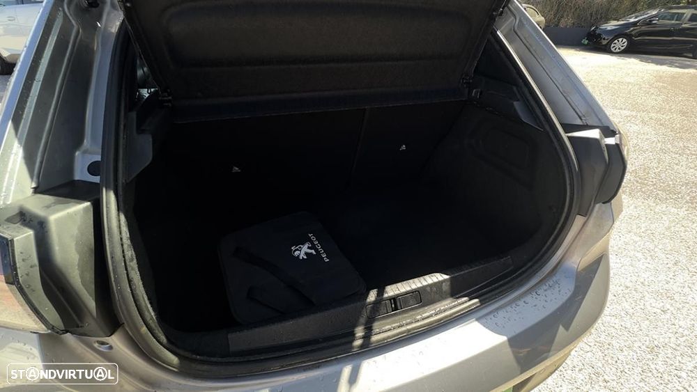 Peugeot e-208 50 kWh Active - 11