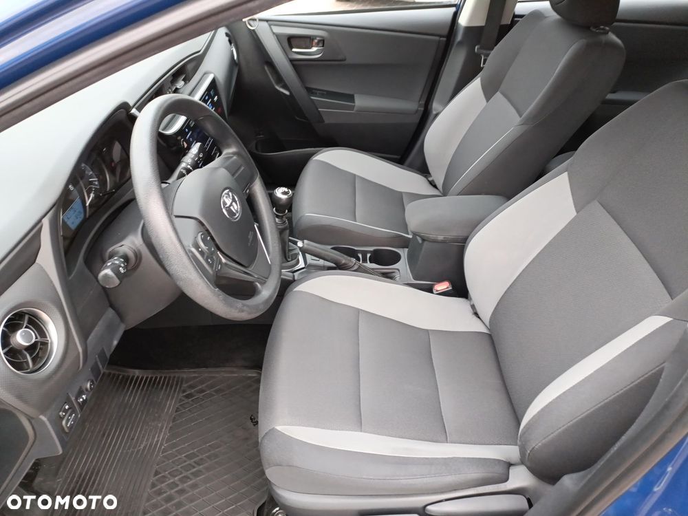 Toyota Auris 1.33 VVT-i Active - 11