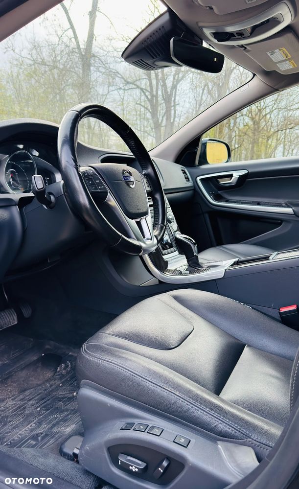 Volvo V60 T5 Geartronic Summum - 17