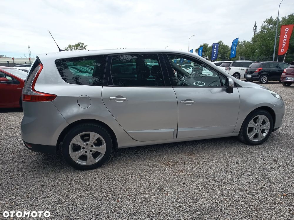 Renault Grand Scenic 2.0 16V 140 CVT Dynamique - 12